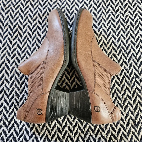 BORN 'Rissa' Handcrafted Footwear Tan Leather Short-Heeled Ankle Boots: Size 9 - Picture 4 of 12